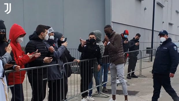 Denis Zakaria arrives at J Medical